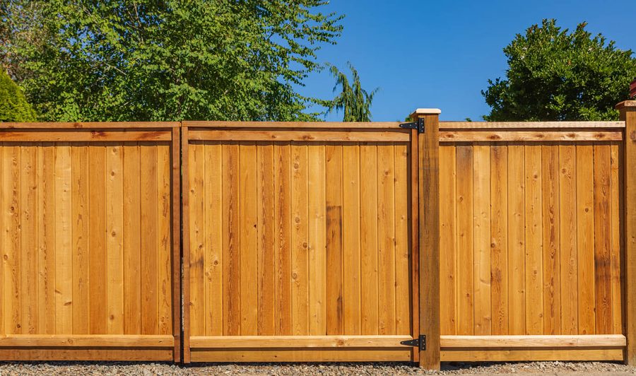 Finished custom wood privacy fence installed in Jesup, Wayne County, Georgia by Ronnie Custom Fence